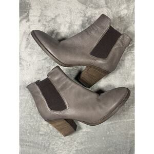AQUATALIA Made In Italy Fairly Chelsea Brown Leather Zip Ankle Heel Booties 8.5